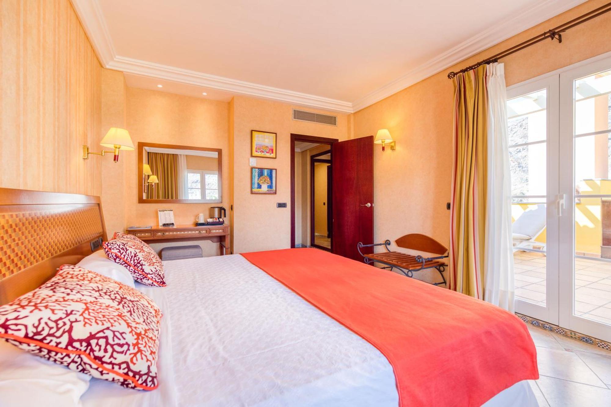 Hotel Cordial Mogan Playa Puerto De Mogan Bagian luar foto