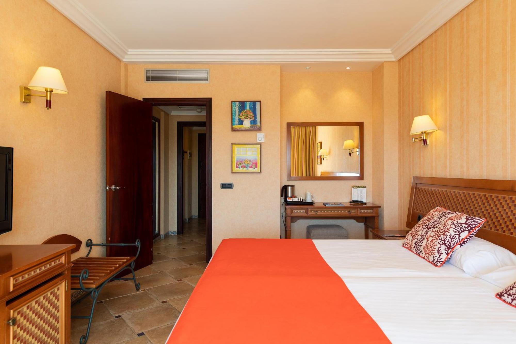 Hotel Cordial Mogan Playa Puerto De Mogan Bagian luar foto